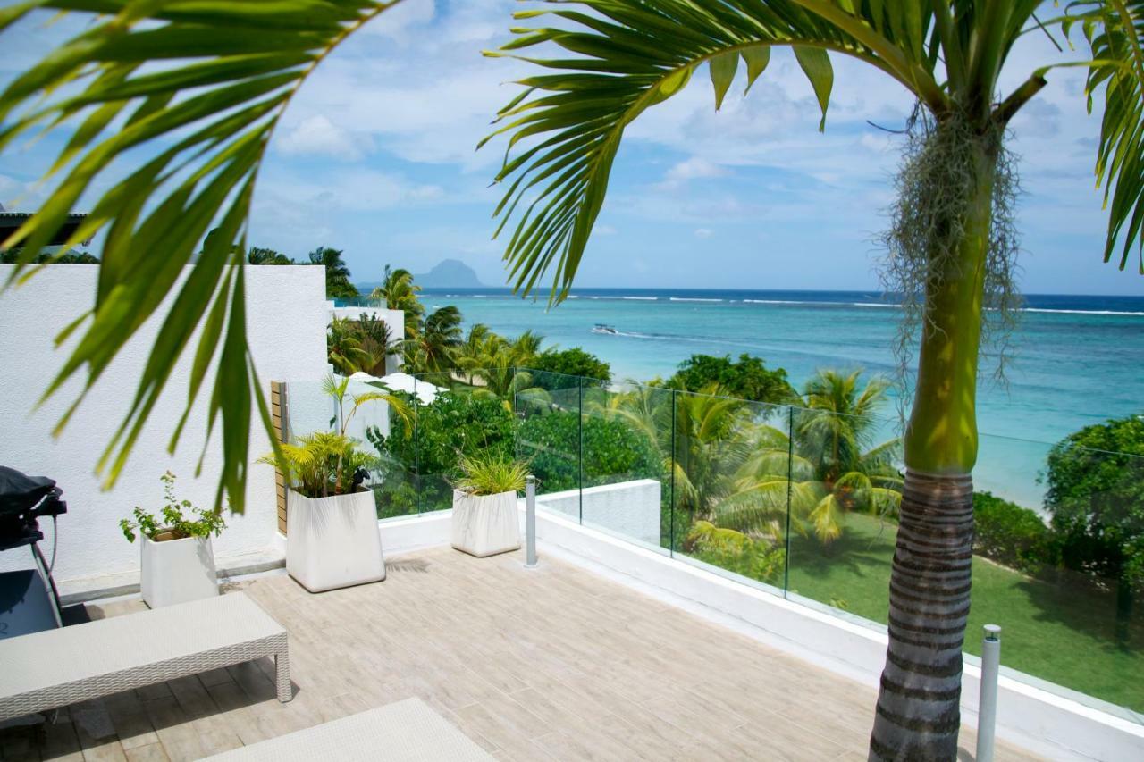 Cap Ouest Beachfront Luxury Penthouse & Apartment Flic en Flac Bagian luar foto